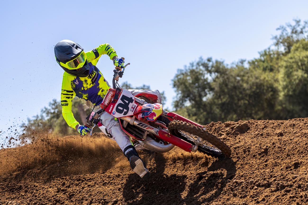 145DB660-0300-4BC2-81B8-2A036B93C9A4 Thor - Blitz XR Boots - Black/White