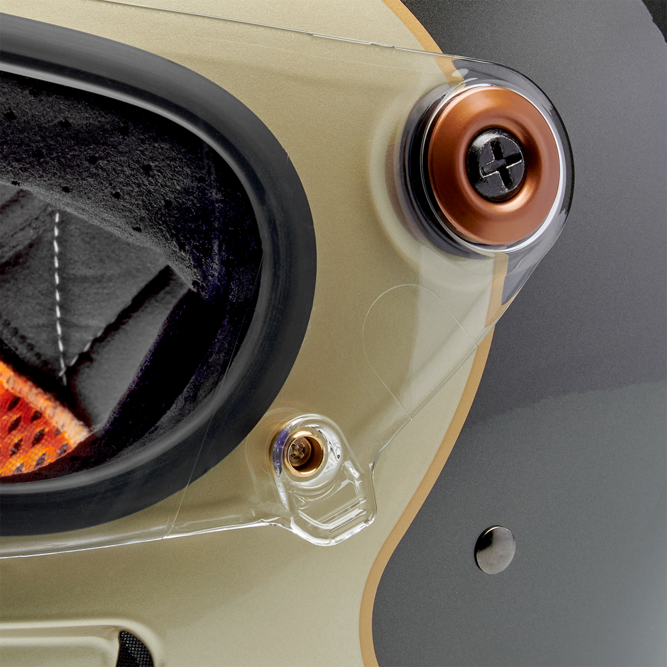 1FEF4353-5F3E-457E-AB38-887DCCCECF8A Biltwell - Gringo SV Helmet - Tracker - Gloss Metallic Champagne/Charcoal