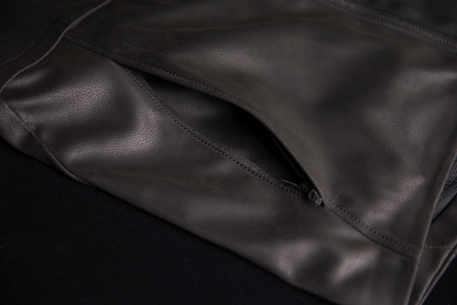 235a941f-3c04-4c83-9b6a-3722660b5b20 Icon - Backlot Vest - Black