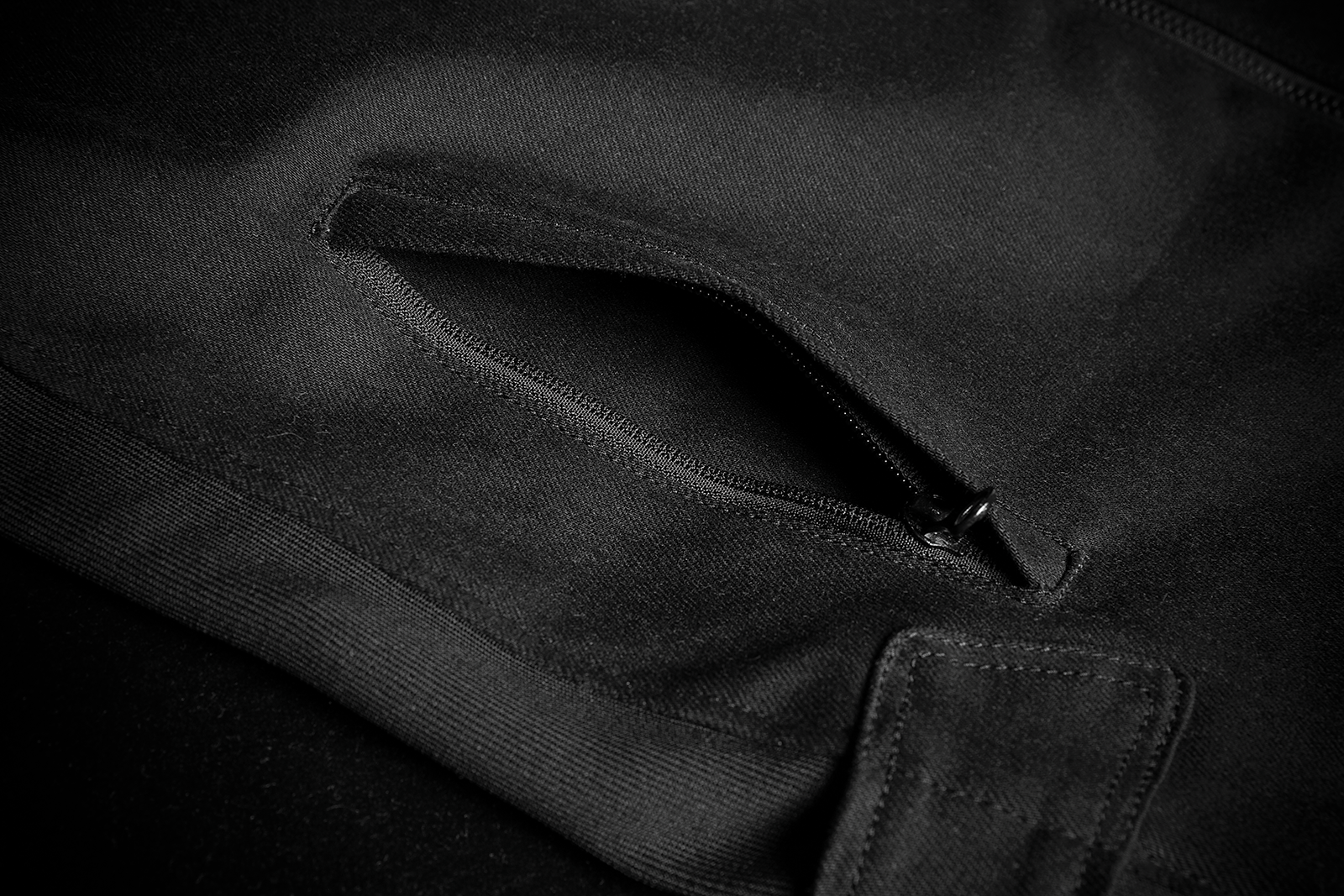 33594619-3e4c-4264-9888-a1fda0695c25 Icon - Chamonix Vest - Black