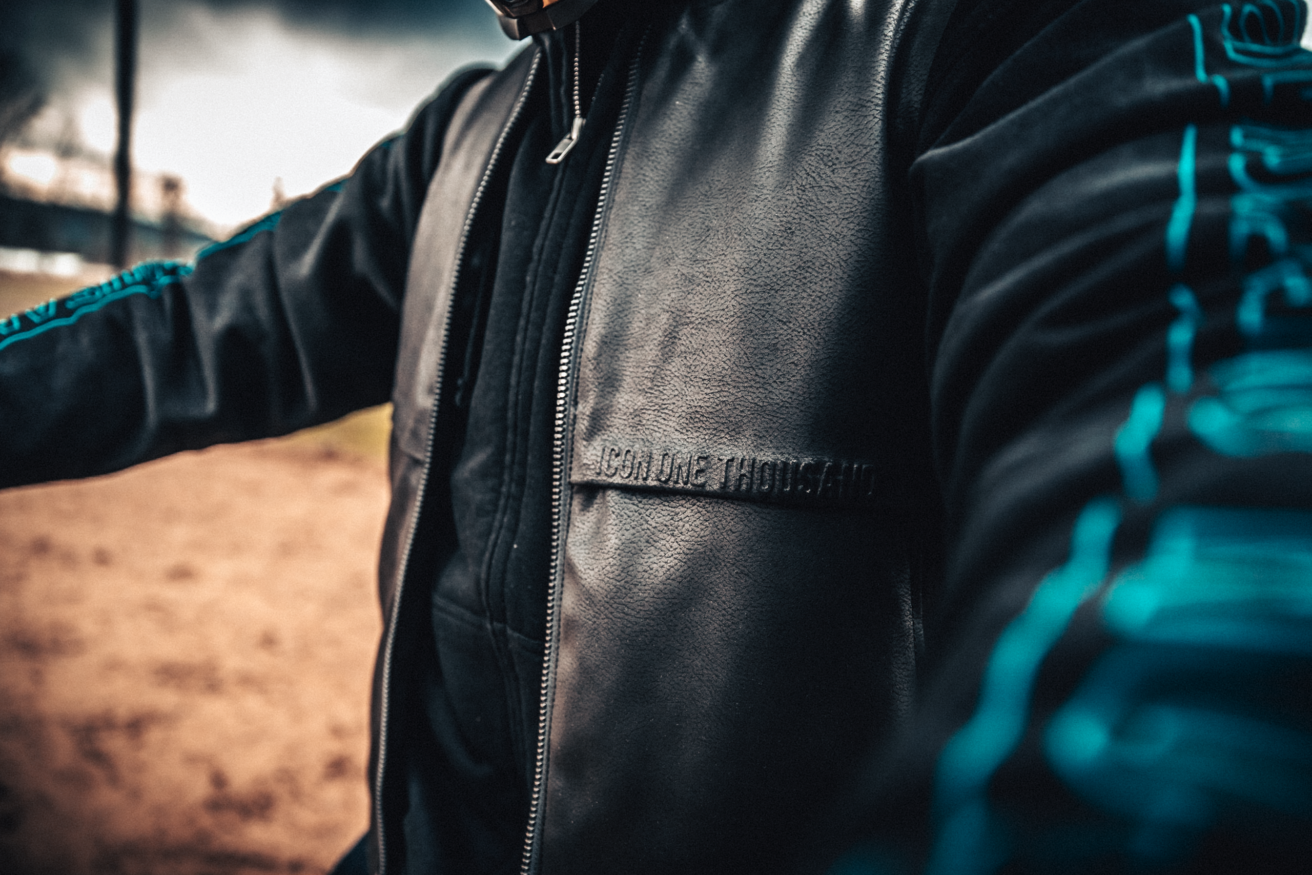 41c7f30d-b0e7-4138-84f2-847321f98d04 Icon - Backlot Vest - Black