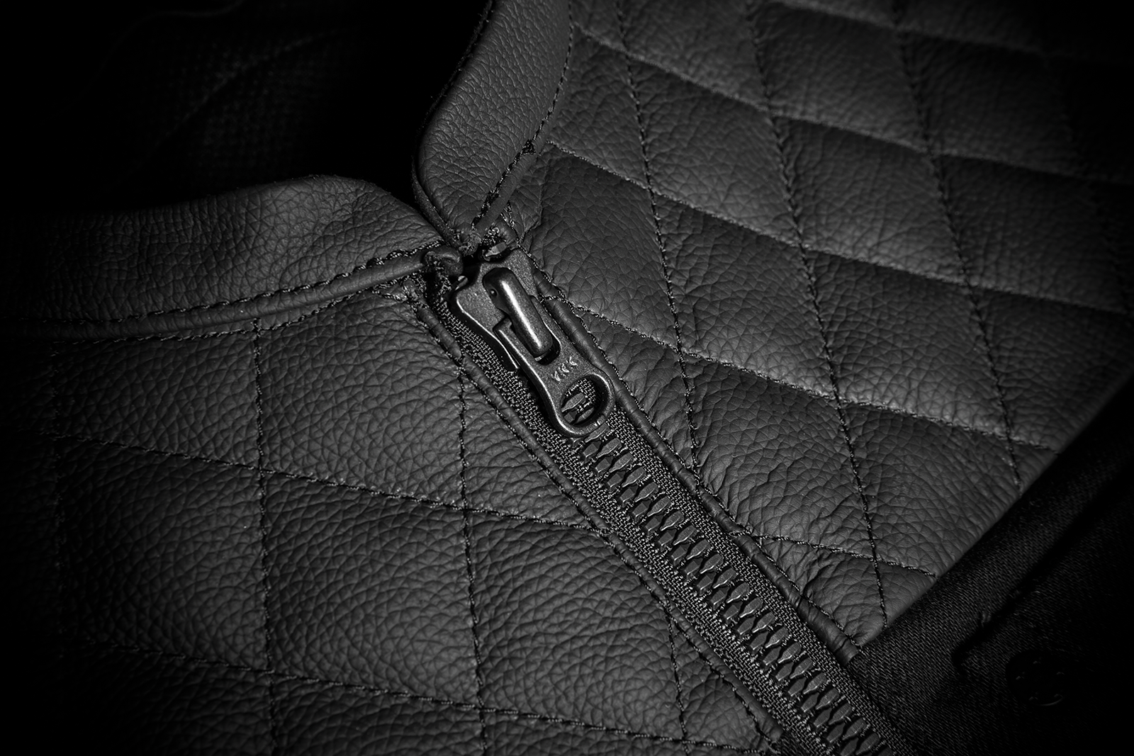 7dd7afa9-b0f0-4fd5-a33e-9f9b15193ca1 Icon - Chamonix Vest - Black