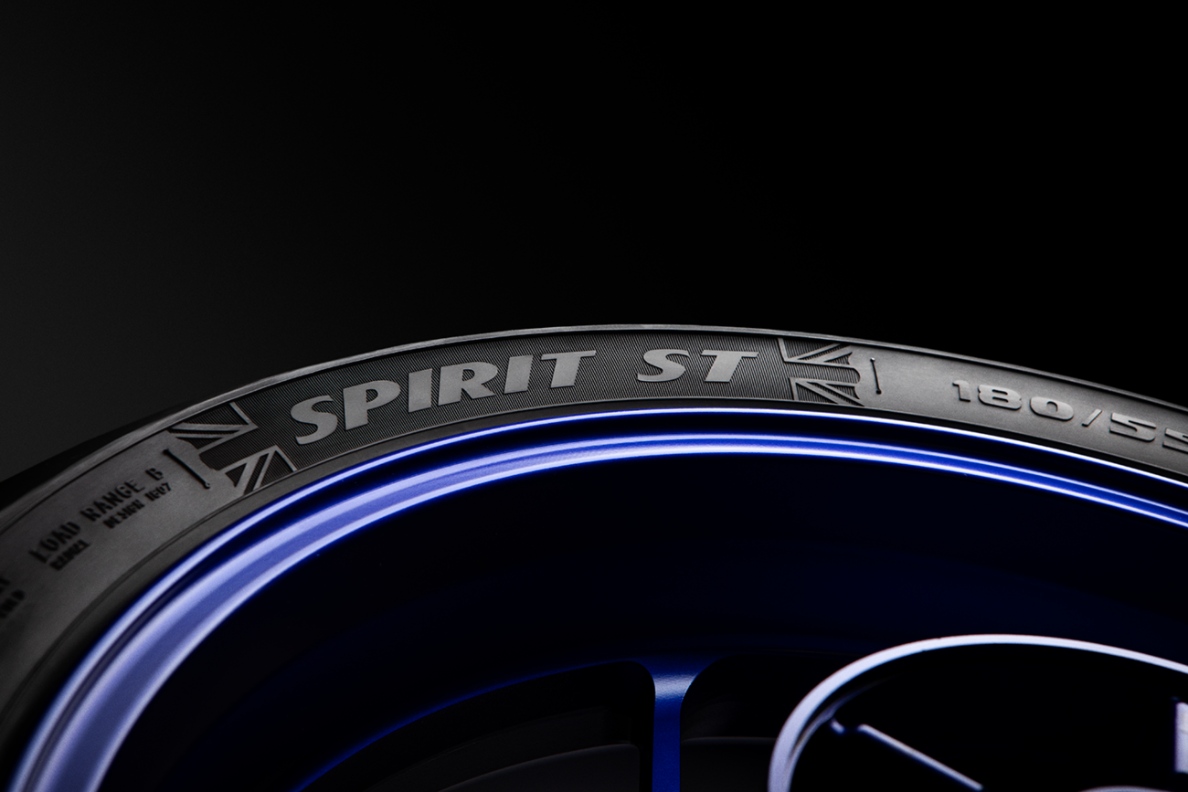 B10126B8-5975-4F9A-9EF4-A793FB9C6D07 Avon - Tire - Spirit ST - Front - 110/70ZR17 - (54W)