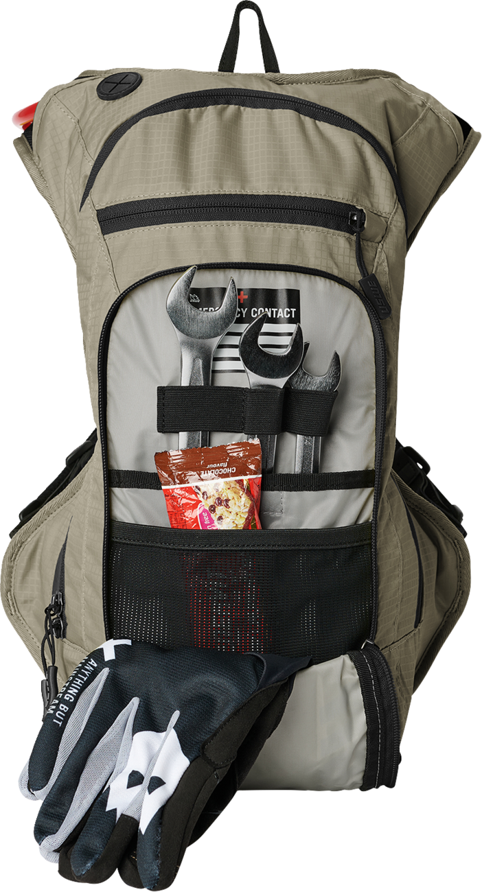 6AE2E377-021A-421B-A4AC-F7B8DEDABDD1 Uswe - Outlander Hydration Pack - 9L - Sand