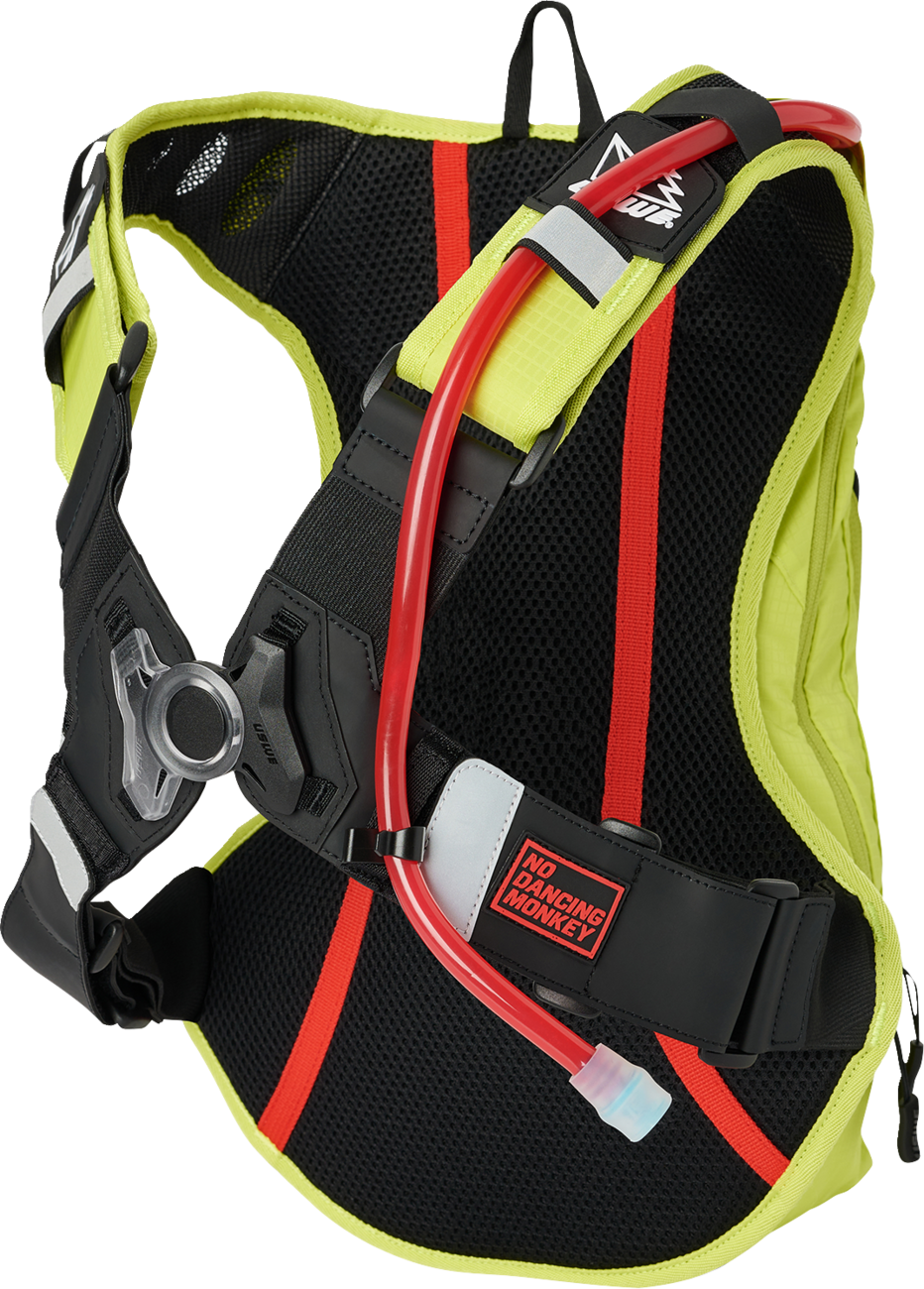 AD0EBDEA-B1AD-4354-8A6E-4ECA3E6E11E4 Uswe - Outlander Hydration Pack - 9L - Crazy Yellow